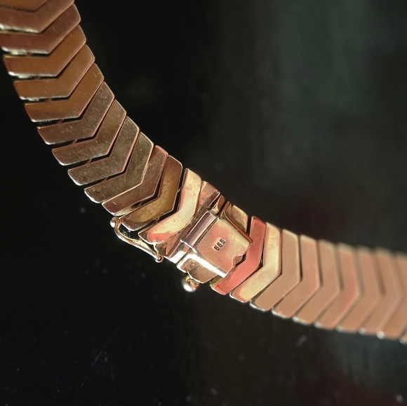 Vintage 14 Karat Gold Chevton Link Necklace With Diamonds - Picture 3 of 4